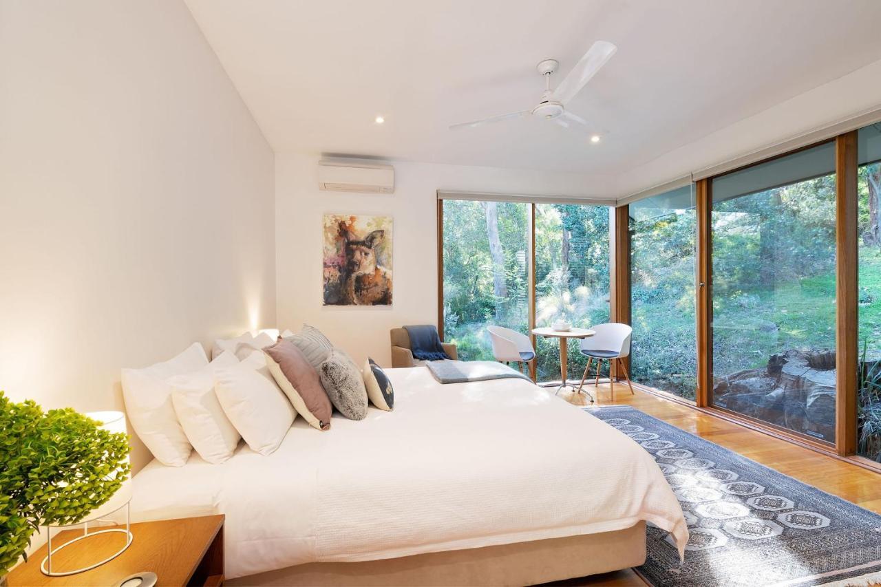 Cladich Pavilions Bed And Breakfast Aldgate Exterior photo