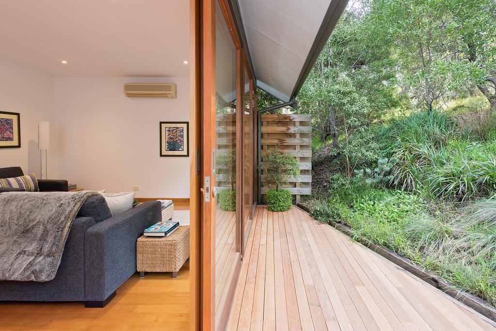 Cladich Pavilions Bed And Breakfast Aldgate Exterior photo