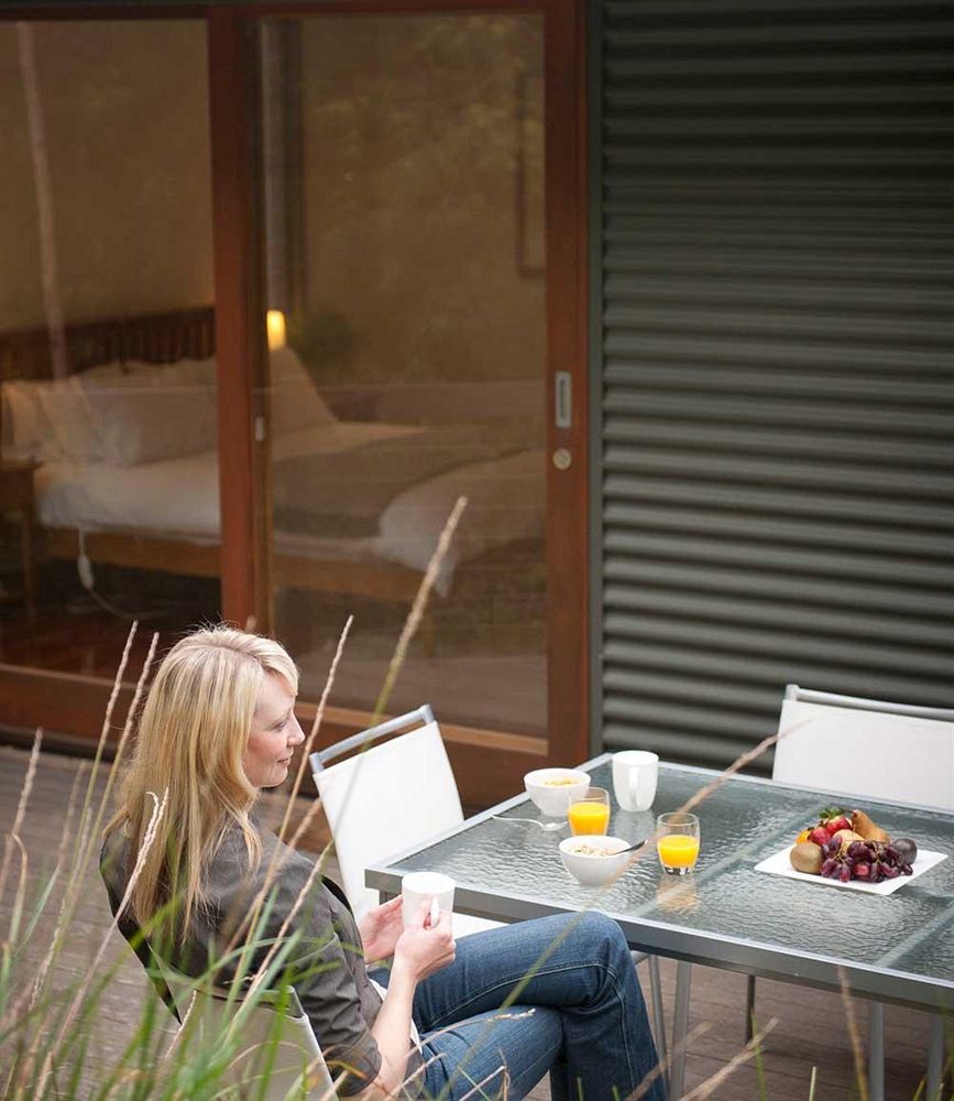 Cladich Pavilions Bed And Breakfast Aldgate Exterior photo