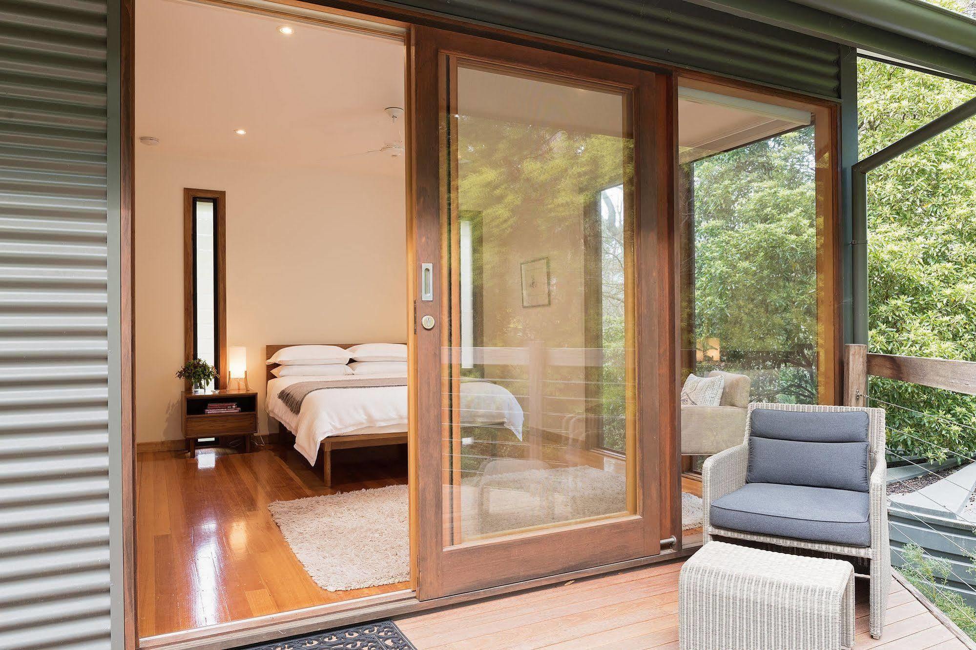 Cladich Pavilions Bed And Breakfast Aldgate Exterior photo